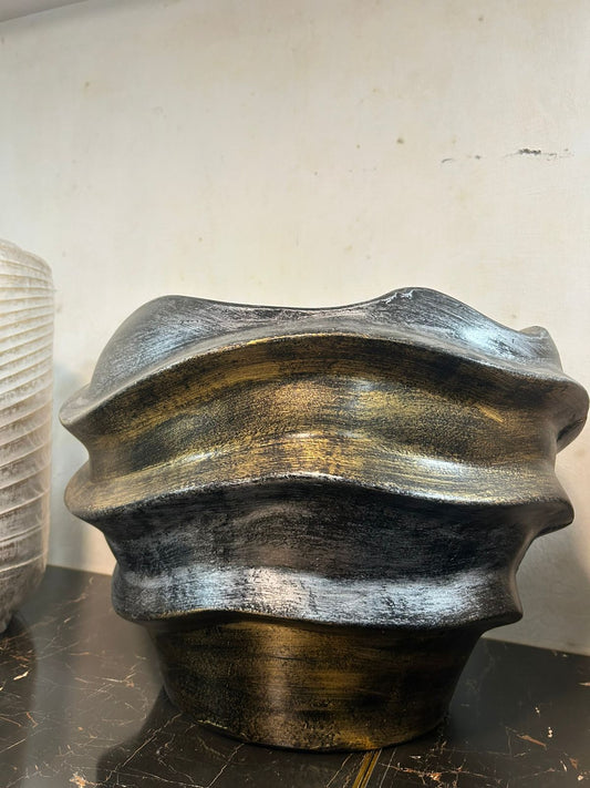 Black Golden & Silver Pot Wefy